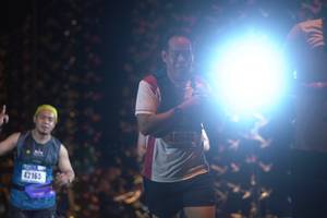 BIB: 40640, 42165
                            <button type="button" onclick="openModal(17006296)" class="btn btn-primary btn-sm float-right btn-popup" data-toggle="modal" data-target=".modal-high-quality">
                        <i class="fas fa-shopping-cart"></i> Add to Cart
                    </button>
                                            <button type="button" onclick="isThisMe(17006296, true)" class="btn btn-success btn-sm float-right btn-popup btn-isme hidden" data-toggle="tooltip" data-placement="bottom" title="นี่คือรูปของคุณใช่ไหม คลิกที่นี่เพื่อเอาเข้าอัลบั้ม">
                        <i class="fas fa-plus"></i> Add to album
                    </button>
                    <button type="button" onclick="isThisMe(17006296, false)" class="btn btn-warning btn-sm float-right btn-popup btn-isnotme hidden">
                        <i class="fas fa-ban"></i> Remove from album
                    </button>