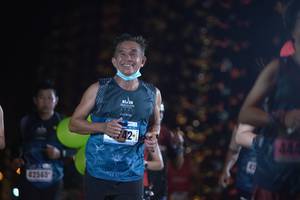 BIB: 42565
                            <button type="button" onclick="openModal(17018672)" class="btn btn-primary btn-sm float-right btn-popup" data-toggle="modal" data-target=".modal-high-quality">
                        <i class="fas fa-shopping-cart"></i> Add to Cart
                    </button>
                                            <button type="button" onclick="isThisMe(17018672, true)" class="btn btn-success btn-sm float-right btn-popup btn-isme hidden" data-toggle="tooltip" data-placement="bottom" title="นี่คือรูปของคุณใช่ไหม คลิกที่นี่เพื่อเอาเข้าอัลบั้ม">
                        <i class="fas fa-plus"></i> Add to album
                    </button>
                    <button type="button" onclick="isThisMe(17018672, false)" class="btn btn-warning btn-sm float-right btn-popup btn-isnotme hidden">
                        <i class="fas fa-ban"></i> Remove from album
                    </button>