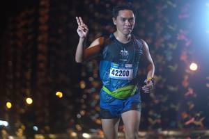 BIB: 42200
                            <button type="button" onclick="openModal(16974822)" class="btn btn-primary btn-sm float-right btn-popup" data-toggle="modal" data-target=".modal-high-quality">
                        <i class="fas fa-shopping-cart"></i> Add to Cart
                    </button>
                                            <button type="button" onclick="isThisMe(16974822, true)" class="btn btn-success btn-sm float-right btn-popup btn-isme hidden" data-toggle="tooltip" data-placement="bottom" title="นี่คือรูปของคุณใช่ไหม คลิกที่นี่เพื่อเอาเข้าอัลบั้ม">
                        <i class="fas fa-plus"></i> Add to album
                    </button>
                    <button type="button" onclick="isThisMe(16974822, false)" class="btn btn-warning btn-sm float-right btn-popup btn-isnotme hidden">
                        <i class="fas fa-ban"></i> Remove from album
                    </button>