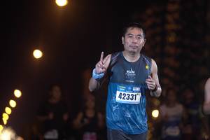 BIB: 2022, 42331
                            <button type="button" onclick="openModal(16991393)" class="btn btn-primary btn-sm float-right btn-popup" data-toggle="modal" data-target=".modal-high-quality">
                        <i class="fas fa-shopping-cart"></i> Add to Cart
                    </button>
                                            <button type="button" onclick="isThisMe(16991393, true)" class="btn btn-success btn-sm float-right btn-popup btn-isme hidden" data-toggle="tooltip" data-placement="bottom" title="นี่คือรูปของคุณใช่ไหม คลิกที่นี่เพื่อเอาเข้าอัลบั้ม">
                        <i class="fas fa-plus"></i> Add to album
                    </button>
                    <button type="button" onclick="isThisMe(16991393, false)" class="btn btn-warning btn-sm float-right btn-popup btn-isnotme hidden">
                        <i class="fas fa-ban"></i> Remove from album
                    </button>