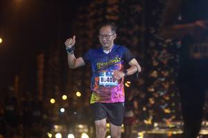 BIB: 8406
                            <button type="button" onclick="openModal(16975602)" class="btn btn-primary btn-sm float-right btn-popup" data-toggle="modal" data-target=".modal-high-quality">
                        <i class="fas fa-shopping-cart"></i> Add to Cart
                    </button>
                                            <button type="button" onclick="isThisMe(16975602, true)" class="btn btn-success btn-sm float-right btn-popup btn-isme hidden" data-toggle="tooltip" data-placement="bottom" title="นี่คือรูปของคุณใช่ไหม คลิกที่นี่เพื่อเอาเข้าอัลบั้ม">
                        <i class="fas fa-plus"></i> Add to album
                    </button>
                    <button type="button" onclick="isThisMe(16975602, false)" class="btn btn-warning btn-sm float-right btn-popup btn-isnotme hidden">
                        <i class="fas fa-ban"></i> Remove from album
                    </button>