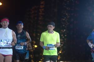 BIB: 1939, 41976, 0617
                            <button type="button" onclick="openModal(16975344)" class="btn btn-primary btn-sm float-right btn-popup" data-toggle="modal" data-target=".modal-high-quality">
                        <i class="fas fa-shopping-cart"></i> Add to Cart
                    </button>
                                            <button type="button" onclick="isThisMe(16975344, true)" class="btn btn-success btn-sm float-right btn-popup btn-isme hidden" data-toggle="tooltip" data-placement="bottom" title="นี่คือรูปของคุณใช่ไหม คลิกที่นี่เพื่อเอาเข้าอัลบั้ม">
                        <i class="fas fa-plus"></i> Add to album
                    </button>
                    <button type="button" onclick="isThisMe(16975344, false)" class="btn btn-warning btn-sm float-right btn-popup btn-isnotme hidden">
                        <i class="fas fa-ban"></i> Remove from album
                    </button>