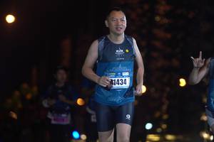 BIB: 41434
                            <button type="button" onclick="openModal(17031946)" class="btn btn-primary btn-sm float-right btn-popup" data-toggle="modal" data-target=".modal-high-quality">
                        <i class="fas fa-shopping-cart"></i> Add to Cart
                    </button>
                                            <button type="button" onclick="isThisMe(17031946, true)" class="btn btn-success btn-sm float-right btn-popup btn-isme hidden" data-toggle="tooltip" data-placement="bottom" title="นี่คือรูปของคุณใช่ไหม คลิกที่นี่เพื่อเอาเข้าอัลบั้ม">
                        <i class="fas fa-plus"></i> Add to album
                    </button>
                    <button type="button" onclick="isThisMe(17031946, false)" class="btn btn-warning btn-sm float-right btn-popup btn-isnotme hidden">
                        <i class="fas fa-ban"></i> Remove from album
                    </button>