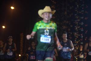 BIB: 41509, 43343, 41874, 12753, 4062
                            <button type="button" onclick="openModal(16942725)" class="btn btn-primary btn-sm float-right btn-popup" data-toggle="modal" data-target=".modal-high-quality">
                        <i class="fas fa-shopping-cart"></i> Add to Cart
                    </button>
                                            <button type="button" onclick="isThisMe(16942725, true)" class="btn btn-success btn-sm float-right btn-popup btn-isme hidden" data-toggle="tooltip" data-placement="bottom" title="นี่คือรูปของคุณใช่ไหม คลิกที่นี่เพื่อเอาเข้าอัลบั้ม">
                        <i class="fas fa-plus"></i> Add to album
                    </button>
                    <button type="button" onclick="isThisMe(16942725, false)" class="btn btn-warning btn-sm float-right btn-popup btn-isnotme hidden">
                        <i class="fas fa-ban"></i> Remove from album
                    </button>