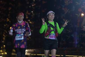 BIB: 41100, 44575
                            <button type="button" onclick="openModal(17008681)" class="btn btn-primary btn-sm float-right btn-popup" data-toggle="modal" data-target=".modal-high-quality">
                        <i class="fas fa-shopping-cart"></i> Add to Cart
                    </button>
                                            <button type="button" onclick="isThisMe(17008681, true)" class="btn btn-success btn-sm float-right btn-popup btn-isme hidden" data-toggle="tooltip" data-placement="bottom" title="นี่คือรูปของคุณใช่ไหม คลิกที่นี่เพื่อเอาเข้าอัลบั้ม">
                        <i class="fas fa-plus"></i> Add to album
                    </button>
                    <button type="button" onclick="isThisMe(17008681, false)" class="btn btn-warning btn-sm float-right btn-popup btn-isnotme hidden">
                        <i class="fas fa-ban"></i> Remove from album
                    </button>