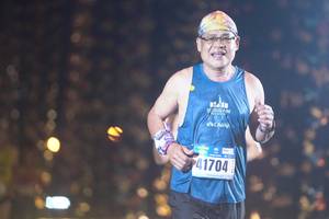 BIB: 41704
                            <button type="button" onclick="openModal(16932673)" class="btn btn-primary btn-sm float-right btn-popup" data-toggle="modal" data-target=".modal-high-quality">
                        <i class="fas fa-shopping-cart"></i> Add to Cart
                    </button>
                                            <button type="button" onclick="isThisMe(16932673, true)" class="btn btn-success btn-sm float-right btn-popup btn-isme hidden" data-toggle="tooltip" data-placement="bottom" title="นี่คือรูปของคุณใช่ไหม คลิกที่นี่เพื่อเอาเข้าอัลบั้ม">
                        <i class="fas fa-plus"></i> Add to album
                    </button>
                    <button type="button" onclick="isThisMe(16932673, false)" class="btn btn-warning btn-sm float-right btn-popup btn-isnotme hidden">
                        <i class="fas fa-ban"></i> Remove from album
                    </button>