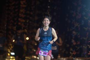 BIB: 390
                            <button type="button" onclick="openModal(17024267)" class="btn btn-primary btn-sm float-right btn-popup" data-toggle="modal" data-target=".modal-high-quality">
                        <i class="fas fa-shopping-cart"></i> Add to Cart
                    </button>
                                            <button type="button" onclick="isThisMe(17024267, true)" class="btn btn-success btn-sm float-right btn-popup btn-isme hidden" data-toggle="tooltip" data-placement="bottom" title="นี่คือรูปของคุณใช่ไหม คลิกที่นี่เพื่อเอาเข้าอัลบั้ม">
                        <i class="fas fa-plus"></i> Add to album
                    </button>
                    <button type="button" onclick="isThisMe(17024267, false)" class="btn btn-warning btn-sm float-right btn-popup btn-isnotme hidden">
                        <i class="fas fa-ban"></i> Remove from album
                    </button>