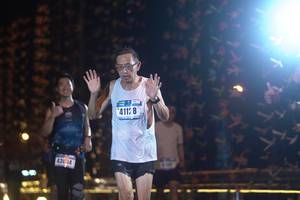 BIB: 4112
                            <button type="button" onclick="openModal(16983592)" class="btn btn-primary btn-sm float-right btn-popup" data-toggle="modal" data-target=".modal-high-quality">
                        <i class="fas fa-shopping-cart"></i> Add to Cart
                    </button>
                                            <button type="button" onclick="isThisMe(16983592, true)" class="btn btn-success btn-sm float-right btn-popup btn-isme hidden" data-toggle="tooltip" data-placement="bottom" title="นี่คือรูปของคุณใช่ไหม คลิกที่นี่เพื่อเอาเข้าอัลบั้ม">
                        <i class="fas fa-plus"></i> Add to album
                    </button>
                    <button type="button" onclick="isThisMe(16983592, false)" class="btn btn-warning btn-sm float-right btn-popup btn-isnotme hidden">
                        <i class="fas fa-ban"></i> Remove from album
                    </button>