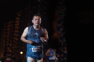 BIB: 43105
                            <button type="button" onclick="openModal(17020198)" class="btn btn-primary btn-sm float-right btn-popup" data-toggle="modal" data-target=".modal-high-quality">
                        <i class="fas fa-shopping-cart"></i> Add to Cart
                    </button>
                                            <button type="button" onclick="isThisMe(17020198, true)" class="btn btn-success btn-sm float-right btn-popup btn-isme hidden" data-toggle="tooltip" data-placement="bottom" title="นี่คือรูปของคุณใช่ไหม คลิกที่นี่เพื่อเอาเข้าอัลบั้ม">
                        <i class="fas fa-plus"></i> Add to album
                    </button>
                    <button type="button" onclick="isThisMe(17020198, false)" class="btn btn-warning btn-sm float-right btn-popup btn-isnotme hidden">
                        <i class="fas fa-ban"></i> Remove from album
                    </button>