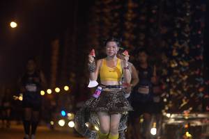 BIB: 120
                            <button type="button" onclick="openModal(16989528)" class="btn btn-primary btn-sm float-right btn-popup" data-toggle="modal" data-target=".modal-high-quality">
                        <i class="fas fa-shopping-cart"></i> Add to Cart
                    </button>
                                            <button type="button" onclick="isThisMe(16989528, true)" class="btn btn-success btn-sm float-right btn-popup btn-isme hidden" data-toggle="tooltip" data-placement="bottom" title="นี่คือรูปของคุณใช่ไหม คลิกที่นี่เพื่อเอาเข้าอัลบั้ม">
                        <i class="fas fa-plus"></i> Add to album
                    </button>
                    <button type="button" onclick="isThisMe(16989528, false)" class="btn btn-warning btn-sm float-right btn-popup btn-isnotme hidden">
                        <i class="fas fa-ban"></i> Remove from album
                    </button>