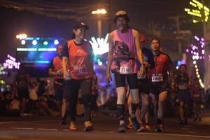 BIB: 6740, 22107, 41888
                            <button type="button" onclick="openModal(17079013)" class="btn btn-primary btn-sm float-right btn-popup" data-toggle="modal" data-target=".modal-high-quality">
                        <i class="fas fa-shopping-cart"></i> Add to Cart
                    </button>
                                            <button type="button" onclick="isThisMe(17079013, true)" class="btn btn-success btn-sm float-right btn-popup btn-isme hidden" data-toggle="tooltip" data-placement="bottom" title="นี่คือรูปของคุณใช่ไหม คลิกที่นี่เพื่อเอาเข้าอัลบั้ม">
                        <i class="fas fa-plus"></i> Add to album
                    </button>
                    <button type="button" onclick="isThisMe(17079013, false)" class="btn btn-warning btn-sm float-right btn-popup btn-isnotme hidden">
                        <i class="fas fa-ban"></i> Remove from album
                    </button>