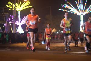 BIB: 1548, 40448, 26559
                            <button type="button" onclick="openModal(17060043)" class="btn btn-primary btn-sm float-right btn-popup" data-toggle="modal" data-target=".modal-high-quality">
                        <i class="fas fa-shopping-cart"></i> Add to Cart
                    </button>
                                            <button type="button" onclick="isThisMe(17060043, true)" class="btn btn-success btn-sm float-right btn-popup btn-isme hidden" data-toggle="tooltip" data-placement="bottom" title="นี่คือรูปของคุณใช่ไหม คลิกที่นี่เพื่อเอาเข้าอัลบั้ม">
                        <i class="fas fa-plus"></i> Add to album
                    </button>
                    <button type="button" onclick="isThisMe(17060043, false)" class="btn btn-warning btn-sm float-right btn-popup btn-isnotme hidden">
                        <i class="fas fa-ban"></i> Remove from album
                    </button>