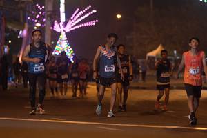 BIB: 40146, 40194, 707
                            <button type="button" onclick="openModal(17111215)" class="btn btn-primary btn-sm float-right btn-popup" data-toggle="modal" data-target=".modal-high-quality">
                        <i class="fas fa-shopping-cart"></i> Add to Cart
                    </button>
                                            <button type="button" onclick="isThisMe(17111215, true)" class="btn btn-success btn-sm float-right btn-popup btn-isme hidden" data-toggle="tooltip" data-placement="bottom" title="นี่คือรูปของคุณใช่ไหม คลิกที่นี่เพื่อเอาเข้าอัลบั้ม">
                        <i class="fas fa-plus"></i> Add to album
                    </button>
                    <button type="button" onclick="isThisMe(17111215, false)" class="btn btn-warning btn-sm float-right btn-popup btn-isnotme hidden">
                        <i class="fas fa-ban"></i> Remove from album
                    </button>