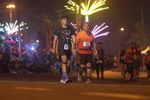 BIB: 4116, 422
                            <button type="button" onclick="openModal(17091386)" class="btn btn-primary btn-sm float-right btn-popup" data-toggle="modal" data-target=".modal-high-quality">
                        <i class="fas fa-shopping-cart"></i> Add to Cart
                    </button>
                                            <button type="button" onclick="isThisMe(17091386, true)" class="btn btn-success btn-sm float-right btn-popup btn-isme hidden" data-toggle="tooltip" data-placement="bottom" title="นี่คือรูปของคุณใช่ไหม คลิกที่นี่เพื่อเอาเข้าอัลบั้ม">
                        <i class="fas fa-plus"></i> Add to album
                    </button>
                    <button type="button" onclick="isThisMe(17091386, false)" class="btn btn-warning btn-sm float-right btn-popup btn-isnotme hidden">
                        <i class="fas fa-ban"></i> Remove from album
                    </button>