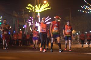 BIB: 23352, 21515, 26176, 2384
                            <button type="button" onclick="openModal(17065296)" class="btn btn-primary btn-sm float-right btn-popup" data-toggle="modal" data-target=".modal-high-quality">
                        <i class="fas fa-shopping-cart"></i> Add to Cart
                    </button>
                                            <button type="button" onclick="isThisMe(17065296, true)" class="btn btn-success btn-sm float-right btn-popup btn-isme hidden" data-toggle="tooltip" data-placement="bottom" title="นี่คือรูปของคุณใช่ไหม คลิกที่นี่เพื่อเอาเข้าอัลบั้ม">
                        <i class="fas fa-plus"></i> Add to album
                    </button>
                    <button type="button" onclick="isThisMe(17065296, false)" class="btn btn-warning btn-sm float-right btn-popup btn-isnotme hidden">
                        <i class="fas fa-ban"></i> Remove from album
                    </button>