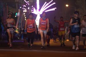 BIB: 25378, 27073, 41493, 44859, 424
                            <button type="button" onclick="openModal(17099050)" class="btn btn-primary btn-sm float-right btn-popup" data-toggle="modal" data-target=".modal-high-quality">
                        <i class="fas fa-shopping-cart"></i> Add to Cart
                    </button>
                                            <button type="button" onclick="isThisMe(17099050, true)" class="btn btn-success btn-sm float-right btn-popup btn-isme hidden" data-toggle="tooltip" data-placement="bottom" title="นี่คือรูปของคุณใช่ไหม คลิกที่นี่เพื่อเอาเข้าอัลบั้ม">
                        <i class="fas fa-plus"></i> Add to album
                    </button>
                    <button type="button" onclick="isThisMe(17099050, false)" class="btn btn-warning btn-sm float-right btn-popup btn-isnotme hidden">
                        <i class="fas fa-ban"></i> Remove from album
                    </button>
