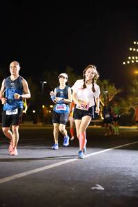 BIB: 083, 86419
                            <button type="button" onclick="openModal(17210199)" class="btn btn-primary btn-sm float-right btn-popup" data-toggle="modal" data-target=".modal-high-quality">
                        <i class="fas fa-shopping-cart"></i> Add to Cart
                    </button>
                                            <button type="button" onclick="isThisMe(17210199, true)" class="btn btn-success btn-sm float-right btn-popup btn-isme hidden" data-toggle="tooltip" data-placement="bottom" title="นี่คือรูปของคุณใช่ไหม คลิกที่นี่เพื่อเอาเข้าอัลบั้ม">
                        <i class="fas fa-plus"></i> Add to album
                    </button>
                    <button type="button" onclick="isThisMe(17210199, false)" class="btn btn-warning btn-sm float-right btn-popup btn-isnotme hidden">
                        <i class="fas fa-ban"></i> Remove from album
                    </button>