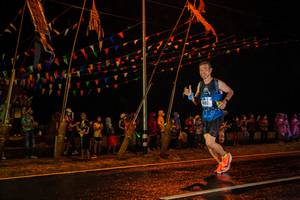 BIB: 092
                            <button type="button" onclick="openModal(17857979)" class="btn btn-primary btn-sm float-right btn-popup" data-toggle="modal" data-target=".modal-high-quality">
                        <i class="fas fa-shopping-cart"></i> Add to Cart
                    </button>
                                            <button type="button" onclick="isThisMe(17857979, true)" class="btn btn-success btn-sm float-right btn-popup btn-isme hidden" data-toggle="tooltip" data-placement="bottom" title="นี่คือรูปของคุณใช่ไหม คลิกที่นี่เพื่อเอาเข้าอัลบั้ม">
                        <i class="fas fa-plus"></i> Add to album
                    </button>
                    <button type="button" onclick="isThisMe(17857979, false)" class="btn btn-warning btn-sm float-right btn-popup btn-isnotme hidden">
                        <i class="fas fa-ban"></i> Remove from album
                    </button>