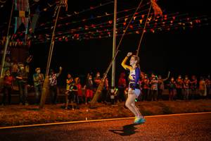 BIB: 222
                            <button type="button" onclick="openModal(17863453)" class="btn btn-primary btn-sm float-right btn-popup" data-toggle="modal" data-target=".modal-high-quality">
                        <i class="fas fa-shopping-cart"></i> Add to Cart
                    </button>
                                            <button type="button" onclick="isThisMe(17863453, true)" class="btn btn-success btn-sm float-right btn-popup btn-isme hidden" data-toggle="tooltip" data-placement="bottom" title="นี่คือรูปของคุณใช่ไหม คลิกที่นี่เพื่อเอาเข้าอัลบั้ม">
                        <i class="fas fa-plus"></i> Add to album
                    </button>
                    <button type="button" onclick="isThisMe(17863453, false)" class="btn btn-warning btn-sm float-right btn-popup btn-isnotme hidden">
                        <i class="fas fa-ban"></i> Remove from album
                    </button>