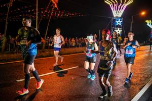 BIB: 142, 0191
                            <button type="button" onclick="openModal(17863793)" class="btn btn-primary btn-sm float-right btn-popup" data-toggle="modal" data-target=".modal-high-quality">
                        <i class="fas fa-shopping-cart"></i> Add to Cart
                    </button>
                                            <button type="button" onclick="isThisMe(17863793, true)" class="btn btn-success btn-sm float-right btn-popup btn-isme hidden" data-toggle="tooltip" data-placement="bottom" title="นี่คือรูปของคุณใช่ไหม คลิกที่นี่เพื่อเอาเข้าอัลบั้ม">
                        <i class="fas fa-plus"></i> Add to album
                    </button>
                    <button type="button" onclick="isThisMe(17863793, false)" class="btn btn-warning btn-sm float-right btn-popup btn-isnotme hidden">
                        <i class="fas fa-ban"></i> Remove from album
                    </button>