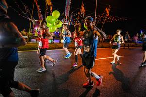 BIB: 009, 452
                            <button type="button" onclick="openModal(17856960)" class="btn btn-primary btn-sm float-right btn-popup" data-toggle="modal" data-target=".modal-high-quality">
                        <i class="fas fa-shopping-cart"></i> Add to Cart
                    </button>
                                            <button type="button" onclick="isThisMe(17856960, true)" class="btn btn-success btn-sm float-right btn-popup btn-isme hidden" data-toggle="tooltip" data-placement="bottom" title="นี่คือรูปของคุณใช่ไหม คลิกที่นี่เพื่อเอาเข้าอัลบั้ม">
                        <i class="fas fa-plus"></i> Add to album
                    </button>
                    <button type="button" onclick="isThisMe(17856960, false)" class="btn btn-warning btn-sm float-right btn-popup btn-isnotme hidden">
                        <i class="fas fa-ban"></i> Remove from album
                    </button>