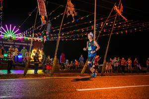 BIB: 922
                            <button type="button" onclick="openModal(17857268)" class="btn btn-primary btn-sm float-right btn-popup" data-toggle="modal" data-target=".modal-high-quality">
                        <i class="fas fa-shopping-cart"></i> Add to Cart
                    </button>
                                            <button type="button" onclick="isThisMe(17857268, true)" class="btn btn-success btn-sm float-right btn-popup btn-isme hidden" data-toggle="tooltip" data-placement="bottom" title="นี่คือรูปของคุณใช่ไหม คลิกที่นี่เพื่อเอาเข้าอัลบั้ม">
                        <i class="fas fa-plus"></i> Add to album
                    </button>
                    <button type="button" onclick="isThisMe(17857268, false)" class="btn btn-warning btn-sm float-right btn-popup btn-isnotme hidden">
                        <i class="fas fa-ban"></i> Remove from album
                    </button>