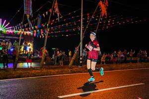 BIB: 222, 202
                            <button type="button" onclick="openModal(17856729)" class="btn btn-primary btn-sm float-right btn-popup" data-toggle="modal" data-target=".modal-high-quality">
                        <i class="fas fa-shopping-cart"></i> Add to Cart
                    </button>
                                            <button type="button" onclick="isThisMe(17856729, true)" class="btn btn-success btn-sm float-right btn-popup btn-isme hidden" data-toggle="tooltip" data-placement="bottom" title="นี่คือรูปของคุณใช่ไหม คลิกที่นี่เพื่อเอาเข้าอัลบั้ม">
                        <i class="fas fa-plus"></i> Add to album
                    </button>
                    <button type="button" onclick="isThisMe(17856729, false)" class="btn btn-warning btn-sm float-right btn-popup btn-isnotme hidden">
                        <i class="fas fa-ban"></i> Remove from album
                    </button>