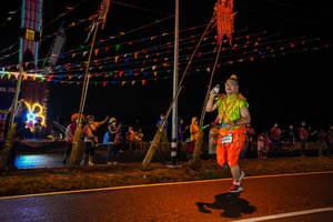 BIB: 202
                            <button type="button" onclick="openModal(17857851)" class="btn btn-primary btn-sm float-right btn-popup" data-toggle="modal" data-target=".modal-high-quality">
                        <i class="fas fa-shopping-cart"></i> Add to Cart
                    </button>
                                            <button type="button" onclick="isThisMe(17857851, true)" class="btn btn-success btn-sm float-right btn-popup btn-isme hidden" data-toggle="tooltip" data-placement="bottom" title="นี่คือรูปของคุณใช่ไหม คลิกที่นี่เพื่อเอาเข้าอัลบั้ม">
                        <i class="fas fa-plus"></i> Add to album
                    </button>
                    <button type="button" onclick="isThisMe(17857851, false)" class="btn btn-warning btn-sm float-right btn-popup btn-isnotme hidden">
                        <i class="fas fa-ban"></i> Remove from album
                    </button>