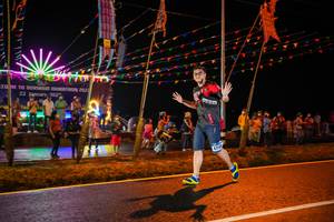 BIB: 202
                            <button type="button" onclick="openModal(17857712)" class="btn btn-primary btn-sm float-right btn-popup" data-toggle="modal" data-target=".modal-high-quality">
                        <i class="fas fa-shopping-cart"></i> Add to Cart
                    </button>
                                            <button type="button" onclick="isThisMe(17857712, true)" class="btn btn-success btn-sm float-right btn-popup btn-isme hidden" data-toggle="tooltip" data-placement="bottom" title="นี่คือรูปของคุณใช่ไหม คลิกที่นี่เพื่อเอาเข้าอัลบั้ม">
                        <i class="fas fa-plus"></i> Add to album
                    </button>
                    <button type="button" onclick="isThisMe(17857712, false)" class="btn btn-warning btn-sm float-right btn-popup btn-isnotme hidden">
                        <i class="fas fa-ban"></i> Remove from album
                    </button>