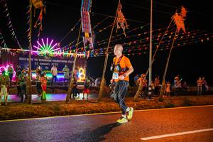 BIB: 212
                            <button type="button" onclick="openModal(17857522)" class="btn btn-primary btn-sm float-right btn-popup" data-toggle="modal" data-target=".modal-high-quality">
                        <i class="fas fa-shopping-cart"></i> Add to Cart
                    </button>
                                            <button type="button" onclick="isThisMe(17857522, true)" class="btn btn-success btn-sm float-right btn-popup btn-isme hidden" data-toggle="tooltip" data-placement="bottom" title="นี่คือรูปของคุณใช่ไหม คลิกที่นี่เพื่อเอาเข้าอัลบั้ม">
                        <i class="fas fa-plus"></i> Add to album
                    </button>
                    <button type="button" onclick="isThisMe(17857522, false)" class="btn btn-warning btn-sm float-right btn-popup btn-isnotme hidden">
                        <i class="fas fa-ban"></i> Remove from album
                    </button>