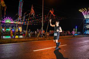 BIB: 140
                            <button type="button" onclick="openModal(17857485)" class="btn btn-primary btn-sm float-right btn-popup" data-toggle="modal" data-target=".modal-high-quality">
                        <i class="fas fa-shopping-cart"></i> Add to Cart
                    </button>
                                            <button type="button" onclick="isThisMe(17857485, true)" class="btn btn-success btn-sm float-right btn-popup btn-isme hidden" data-toggle="tooltip" data-placement="bottom" title="นี่คือรูปของคุณใช่ไหม คลิกที่นี่เพื่อเอาเข้าอัลบั้ม">
                        <i class="fas fa-plus"></i> Add to album
                    </button>
                    <button type="button" onclick="isThisMe(17857485, false)" class="btn btn-warning btn-sm float-right btn-popup btn-isnotme hidden">
                        <i class="fas fa-ban"></i> Remove from album
                    </button>