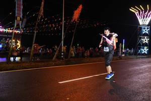 BIB: 202
                            <button type="button" onclick="openModal(17039530)" class="btn btn-primary btn-sm float-right btn-popup" data-toggle="modal" data-target=".modal-high-quality">
                        <i class="fas fa-shopping-cart"></i> Add to Cart
                    </button>
                                            <button type="button" onclick="isThisMe(17039530, true)" class="btn btn-success btn-sm float-right btn-popup btn-isme hidden" data-toggle="tooltip" data-placement="bottom" title="นี่คือรูปของคุณใช่ไหม คลิกที่นี่เพื่อเอาเข้าอัลบั้ม">
                        <i class="fas fa-plus"></i> Add to album
                    </button>
                    <button type="button" onclick="isThisMe(17039530, false)" class="btn btn-warning btn-sm float-right btn-popup btn-isnotme hidden">
                        <i class="fas fa-ban"></i> Remove from album
                    </button>