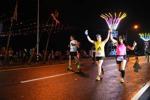 BIB: 282
                            <button type="button" onclick="openModal(16941978)" class="btn btn-primary btn-sm float-right btn-popup" data-toggle="modal" data-target=".modal-high-quality">
                        <i class="fas fa-shopping-cart"></i> Add to Cart
                    </button>
                                            <button type="button" onclick="isThisMe(16941978, true)" class="btn btn-success btn-sm float-right btn-popup btn-isme hidden" data-toggle="tooltip" data-placement="bottom" title="นี่คือรูปของคุณใช่ไหม คลิกที่นี่เพื่อเอาเข้าอัลบั้ม">
                        <i class="fas fa-plus"></i> Add to album
                    </button>
                    <button type="button" onclick="isThisMe(16941978, false)" class="btn btn-warning btn-sm float-right btn-popup btn-isnotme hidden">
                        <i class="fas fa-ban"></i> Remove from album
                    </button>