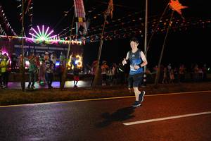 BIB: 202
                            <button type="button" onclick="openModal(16941326)" class="btn btn-primary btn-sm float-right btn-popup" data-toggle="modal" data-target=".modal-high-quality">
                        <i class="fas fa-shopping-cart"></i> Add to Cart
                    </button>
                                            <button type="button" onclick="isThisMe(16941326, true)" class="btn btn-success btn-sm float-right btn-popup btn-isme hidden" data-toggle="tooltip" data-placement="bottom" title="นี่คือรูปของคุณใช่ไหม คลิกที่นี่เพื่อเอาเข้าอัลบั้ม">
                        <i class="fas fa-plus"></i> Add to album
                    </button>
                    <button type="button" onclick="isThisMe(16941326, false)" class="btn btn-warning btn-sm float-right btn-popup btn-isnotme hidden">
                        <i class="fas fa-ban"></i> Remove from album
                    </button>