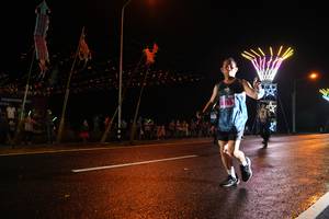 BIB: 765
                            <button type="button" onclick="openModal(16852414)" class="btn btn-primary btn-sm float-right btn-popup" data-toggle="modal" data-target=".modal-high-quality">
                        <i class="fas fa-shopping-cart"></i> Add to Cart
                    </button>
                                            <button type="button" onclick="isThisMe(16852414, true)" class="btn btn-success btn-sm float-right btn-popup btn-isme hidden" data-toggle="tooltip" data-placement="bottom" title="นี่คือรูปของคุณใช่ไหม คลิกที่นี่เพื่อเอาเข้าอัลบั้ม">
                        <i class="fas fa-plus"></i> Add to album
                    </button>
                    <button type="button" onclick="isThisMe(16852414, false)" class="btn btn-warning btn-sm float-right btn-popup btn-isnotme hidden">
                        <i class="fas fa-ban"></i> Remove from album
                    </button>