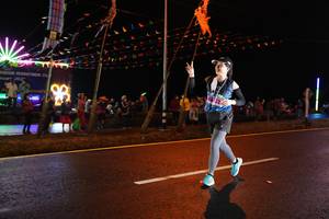 BIB: 202
                            <button type="button" onclick="openModal(17001870)" class="btn btn-primary btn-sm float-right btn-popup" data-toggle="modal" data-target=".modal-high-quality">
                        <i class="fas fa-shopping-cart"></i> Add to Cart
                    </button>
                                            <button type="button" onclick="isThisMe(17001870, true)" class="btn btn-success btn-sm float-right btn-popup btn-isme hidden" data-toggle="tooltip" data-placement="bottom" title="นี่คือรูปของคุณใช่ไหม คลิกที่นี่เพื่อเอาเข้าอัลบั้ม">
                        <i class="fas fa-plus"></i> Add to album
                    </button>
                    <button type="button" onclick="isThisMe(17001870, false)" class="btn btn-warning btn-sm float-right btn-popup btn-isnotme hidden">
                        <i class="fas fa-ban"></i> Remove from album
                    </button>