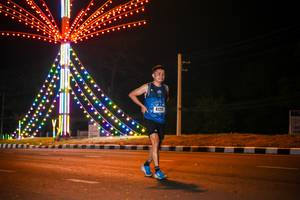 BIB: 4129
                            <button type="button" onclick="openModal(17996221)" class="btn btn-primary btn-sm float-right btn-popup" data-toggle="modal" data-target=".modal-high-quality">
                        <i class="fas fa-shopping-cart"></i> Add to Cart
                    </button>
                                            <button type="button" onclick="isThisMe(17996221, true)" class="btn btn-success btn-sm float-right btn-popup btn-isme hidden" data-toggle="tooltip" data-placement="bottom" title="นี่คือรูปของคุณใช่ไหม คลิกที่นี่เพื่อเอาเข้าอัลบั้ม">
                        <i class="fas fa-plus"></i> Add to album
                    </button>
                    <button type="button" onclick="isThisMe(17996221, false)" class="btn btn-warning btn-sm float-right btn-popup btn-isnotme hidden">
                        <i class="fas fa-ban"></i> Remove from album
                    </button>