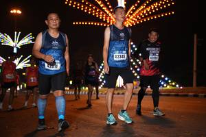BIB: 42345, 42892, 2011
                            <button type="button" onclick="openModal(17257420)" class="btn btn-primary btn-sm float-right btn-popup" data-toggle="modal" data-target=".modal-high-quality">
                        <i class="fas fa-shopping-cart"></i> Add to Cart
                    </button>
                                            <button type="button" onclick="isThisMe(17257420, true)" class="btn btn-success btn-sm float-right btn-popup btn-isme hidden" data-toggle="tooltip" data-placement="bottom" title="นี่คือรูปของคุณใช่ไหม คลิกที่นี่เพื่อเอาเข้าอัลบั้ม">
                        <i class="fas fa-plus"></i> Add to album
                    </button>
                    <button type="button" onclick="isThisMe(17257420, false)" class="btn btn-warning btn-sm float-right btn-popup btn-isnotme hidden">
                        <i class="fas fa-ban"></i> Remove from album
                    </button>