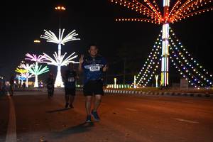 BIB: 13130
                            <button type="button" onclick="openModal(17436222)" class="btn btn-primary btn-sm float-right btn-popup" data-toggle="modal" data-target=".modal-high-quality">
                        <i class="fas fa-shopping-cart"></i> Add to Cart
                    </button>
                                            <button type="button" onclick="isThisMe(17436222, true)" class="btn btn-success btn-sm float-right btn-popup btn-isme hidden" data-toggle="tooltip" data-placement="bottom" title="นี่คือรูปของคุณใช่ไหม คลิกที่นี่เพื่อเอาเข้าอัลบั้ม">
                        <i class="fas fa-plus"></i> Add to album
                    </button>
                    <button type="button" onclick="isThisMe(17436222, false)" class="btn btn-warning btn-sm float-right btn-popup btn-isnotme hidden">
                        <i class="fas fa-ban"></i> Remove from album
                    </button>