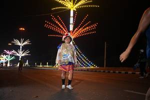 BIB: 66402
                            <button type="button" onclick="openModal(17433578)" class="btn btn-primary btn-sm float-right btn-popup" data-toggle="modal" data-target=".modal-high-quality">
                        <i class="fas fa-shopping-cart"></i> Add to Cart
                    </button>
                                            <button type="button" onclick="isThisMe(17433578, true)" class="btn btn-success btn-sm float-right btn-popup btn-isme hidden" data-toggle="tooltip" data-placement="bottom" title="นี่คือรูปของคุณใช่ไหม คลิกที่นี่เพื่อเอาเข้าอัลบั้ม">
                        <i class="fas fa-plus"></i> Add to album
                    </button>
                    <button type="button" onclick="isThisMe(17433578, false)" class="btn btn-warning btn-sm float-right btn-popup btn-isnotme hidden">
                        <i class="fas fa-ban"></i> Remove from album
                    </button>