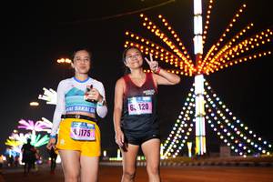 BIB: 120, 4175
                            <button type="button" onclick="openModal(17425429)" class="btn btn-primary btn-sm float-right btn-popup" data-toggle="modal" data-target=".modal-high-quality">
                        <i class="fas fa-shopping-cart"></i> Add to Cart
                    </button>
                                            <button type="button" onclick="isThisMe(17425429, true)" class="btn btn-success btn-sm float-right btn-popup btn-isme hidden" data-toggle="tooltip" data-placement="bottom" title="นี่คือรูปของคุณใช่ไหม คลิกที่นี่เพื่อเอาเข้าอัลบั้ม">
                        <i class="fas fa-plus"></i> Add to album
                    </button>
                    <button type="button" onclick="isThisMe(17425429, false)" class="btn btn-warning btn-sm float-right btn-popup btn-isnotme hidden">
                        <i class="fas fa-ban"></i> Remove from album
                    </button>