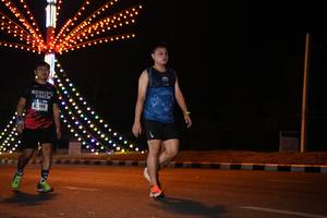 BIB: 199
                            <button type="button" onclick="openModal(17386388)" class="btn btn-primary btn-sm float-right btn-popup" data-toggle="modal" data-target=".modal-high-quality">
                        <i class="fas fa-shopping-cart"></i> Add to Cart
                    </button>
                                            <button type="button" onclick="isThisMe(17386388, true)" class="btn btn-success btn-sm float-right btn-popup btn-isme hidden" data-toggle="tooltip" data-placement="bottom" title="นี่คือรูปของคุณใช่ไหม คลิกที่นี่เพื่อเอาเข้าอัลบั้ม">
                        <i class="fas fa-plus"></i> Add to album
                    </button>
                    <button type="button" onclick="isThisMe(17386388, false)" class="btn btn-warning btn-sm float-right btn-popup btn-isnotme hidden">
                        <i class="fas fa-ban"></i> Remove from album
                    </button>