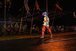 BIB: 122
                            <button type="button" onclick="openModal(16406466)" class="btn btn-primary btn-sm float-right btn-popup" data-toggle="modal" data-target=".modal-high-quality">
                        <i class="fas fa-shopping-cart"></i> Add to Cart
                    </button>
                                            <button type="button" onclick="isThisMe(16406466, true)" class="btn btn-success btn-sm float-right btn-popup btn-isme hidden" data-toggle="tooltip" data-placement="bottom" title="นี่คือรูปของคุณใช่ไหม คลิกที่นี่เพื่อเอาเข้าอัลบั้ม">
                        <i class="fas fa-plus"></i> Add to album
                    </button>
                    <button type="button" onclick="isThisMe(16406466, false)" class="btn btn-warning btn-sm float-right btn-popup btn-isnotme hidden">
                        <i class="fas fa-ban"></i> Remove from album
                    </button>