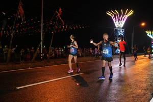 BIB: 40815
                            <button type="button" onclick="openModal(16712206)" class="btn btn-primary btn-sm float-right btn-popup" data-toggle="modal" data-target=".modal-high-quality">
                        <i class="fas fa-shopping-cart"></i> Add to Cart
                    </button>
                                            <button type="button" onclick="isThisMe(16712206, true)" class="btn btn-success btn-sm float-right btn-popup btn-isme hidden" data-toggle="tooltip" data-placement="bottom" title="นี่คือรูปของคุณใช่ไหม คลิกที่นี่เพื่อเอาเข้าอัลบั้ม">
                        <i class="fas fa-plus"></i> Add to album
                    </button>
                    <button type="button" onclick="isThisMe(16712206, false)" class="btn btn-warning btn-sm float-right btn-popup btn-isnotme hidden">
                        <i class="fas fa-ban"></i> Remove from album
                    </button>