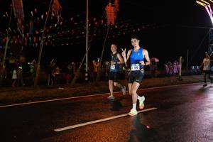 BIB: 306
                            <button type="button" onclick="openModal(16550487)" class="btn btn-primary btn-sm float-right btn-popup" data-toggle="modal" data-target=".modal-high-quality">
                        <i class="fas fa-shopping-cart"></i> Add to Cart
                    </button>
                                            <button type="button" onclick="isThisMe(16550487, true)" class="btn btn-success btn-sm float-right btn-popup btn-isme hidden" data-toggle="tooltip" data-placement="bottom" title="นี่คือรูปของคุณใช่ไหม คลิกที่นี่เพื่อเอาเข้าอัลบั้ม">
                        <i class="fas fa-plus"></i> Add to album
                    </button>
                    <button type="button" onclick="isThisMe(16550487, false)" class="btn btn-warning btn-sm float-right btn-popup btn-isnotme hidden">
                        <i class="fas fa-ban"></i> Remove from album
                    </button>