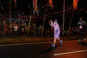 BIB: 202, 2002
                            <button type="button" onclick="openModal(16689966)" class="btn btn-primary btn-sm float-right btn-popup" data-toggle="modal" data-target=".modal-high-quality">
                        <i class="fas fa-shopping-cart"></i> Add to Cart
                    </button>
                                            <button type="button" onclick="isThisMe(16689966, true)" class="btn btn-success btn-sm float-right btn-popup btn-isme hidden" data-toggle="tooltip" data-placement="bottom" title="นี่คือรูปของคุณใช่ไหม คลิกที่นี่เพื่อเอาเข้าอัลบั้ม">
                        <i class="fas fa-plus"></i> Add to album
                    </button>
                    <button type="button" onclick="isThisMe(16689966, false)" class="btn btn-warning btn-sm float-right btn-popup btn-isnotme hidden">
                        <i class="fas fa-ban"></i> Remove from album
                    </button>