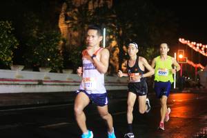 BIB: 62201, 121
                            <button type="button" onclick="openModal(16301371)" class="btn btn-primary btn-sm float-right btn-popup" data-toggle="modal" data-target=".modal-high-quality">
                        <i class="fas fa-shopping-cart"></i> Add to Cart
                    </button>
                                            <button type="button" onclick="isThisMe(16301371, true)" class="btn btn-success btn-sm float-right btn-popup btn-isme hidden" data-toggle="tooltip" data-placement="bottom" title="นี่คือรูปของคุณใช่ไหม คลิกที่นี่เพื่อเอาเข้าอัลบั้ม">
                        <i class="fas fa-plus"></i> Add to album
                    </button>
                    <button type="button" onclick="isThisMe(16301371, false)" class="btn btn-warning btn-sm float-right btn-popup btn-isnotme hidden">
                        <i class="fas fa-ban"></i> Remove from album
                    </button>