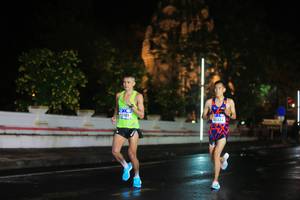 BIB: 40333
                            <button type="button" onclick="openModal(16296886)" class="btn btn-primary btn-sm float-right btn-popup" data-toggle="modal" data-target=".modal-high-quality">
                        <i class="fas fa-shopping-cart"></i> Add to Cart
                    </button>
                                            <button type="button" onclick="isThisMe(16296886, true)" class="btn btn-success btn-sm float-right btn-popup btn-isme hidden" data-toggle="tooltip" data-placement="bottom" title="นี่คือรูปของคุณใช่ไหม คลิกที่นี่เพื่อเอาเข้าอัลบั้ม">
                        <i class="fas fa-plus"></i> Add to album
                    </button>
                    <button type="button" onclick="isThisMe(16296886, false)" class="btn btn-warning btn-sm float-right btn-popup btn-isnotme hidden">
                        <i class="fas fa-ban"></i> Remove from album
                    </button>