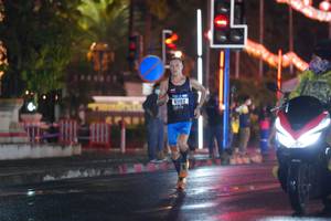 BIB: 41152, 1615
                            <button type="button" onclick="openModal(16918904)" class="btn btn-primary btn-sm float-right btn-popup" data-toggle="modal" data-target=".modal-high-quality">
                        <i class="fas fa-shopping-cart"></i> Add to Cart
                    </button>
                                            <button type="button" onclick="isThisMe(16918904, true)" class="btn btn-success btn-sm float-right btn-popup btn-isme hidden" data-toggle="tooltip" data-placement="bottom" title="นี่คือรูปของคุณใช่ไหม คลิกที่นี่เพื่อเอาเข้าอัลบั้ม">
                        <i class="fas fa-plus"></i> Add to album
                    </button>
                    <button type="button" onclick="isThisMe(16918904, false)" class="btn btn-warning btn-sm float-right btn-popup btn-isnotme hidden">
                        <i class="fas fa-ban"></i> Remove from album
                    </button>