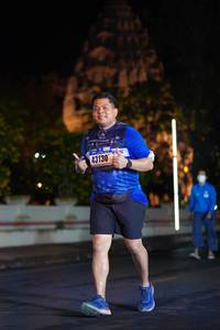 BIB: 43130
                            <button type="button" onclick="openModal(17655949)" class="btn btn-primary btn-sm float-right btn-popup" data-toggle="modal" data-target=".modal-high-quality">
                        <i class="fas fa-shopping-cart"></i> Add to Cart
                    </button>
                                            <button type="button" onclick="isThisMe(17655949, true)" class="btn btn-success btn-sm float-right btn-popup btn-isme hidden" data-toggle="tooltip" data-placement="bottom" title="นี่คือรูปของคุณใช่ไหม คลิกที่นี่เพื่อเอาเข้าอัลบั้ม">
                        <i class="fas fa-plus"></i> Add to album
                    </button>
                    <button type="button" onclick="isThisMe(17655949, false)" class="btn btn-warning btn-sm float-right btn-popup btn-isnotme hidden">
                        <i class="fas fa-ban"></i> Remove from album
                    </button>